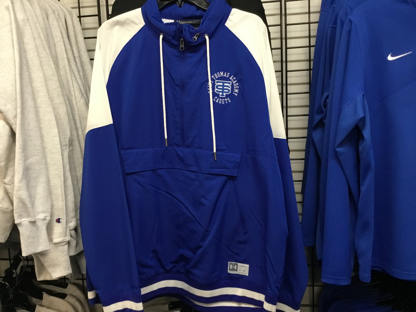 UA F20 MENS SMU ANORAK ROYAL